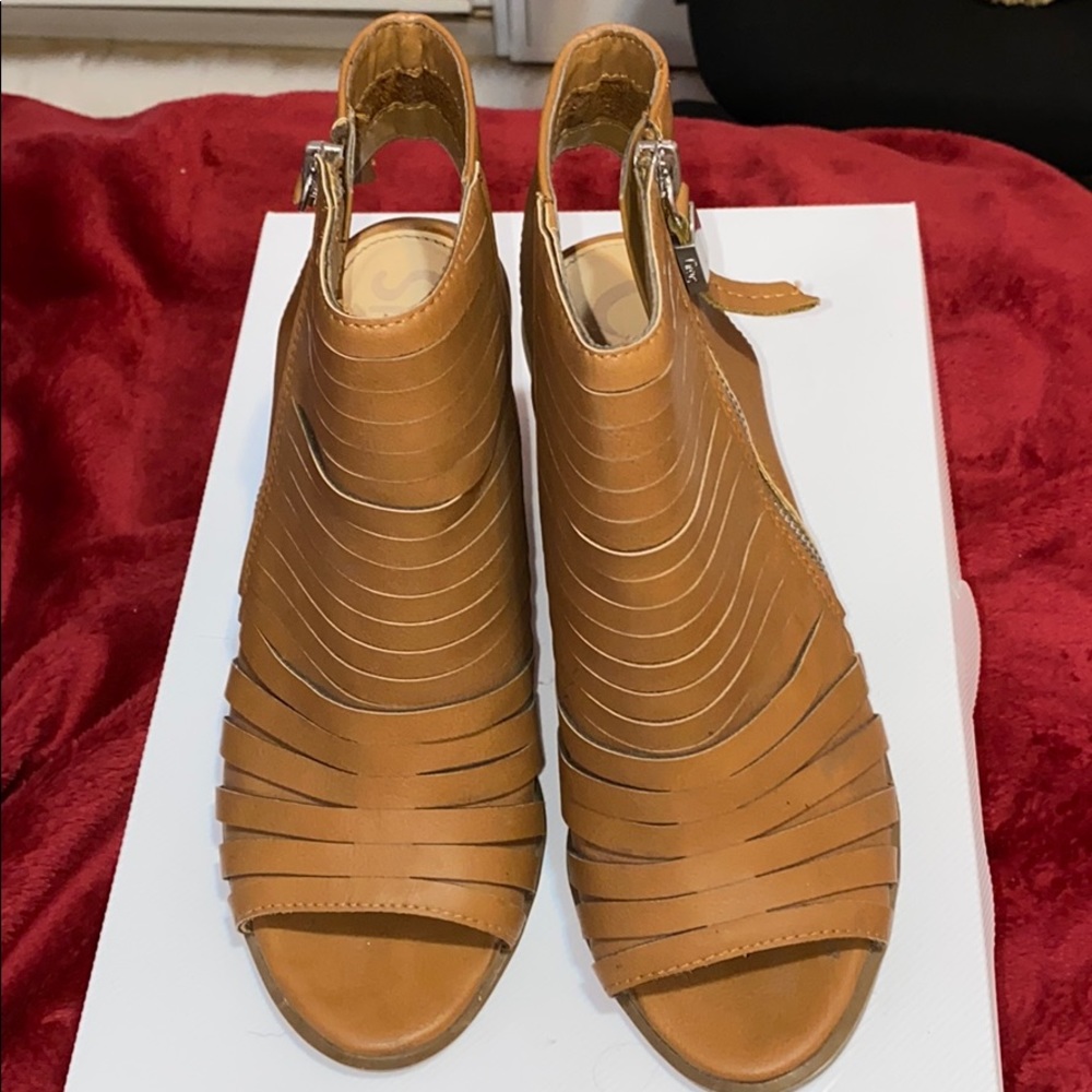 Open toe booties